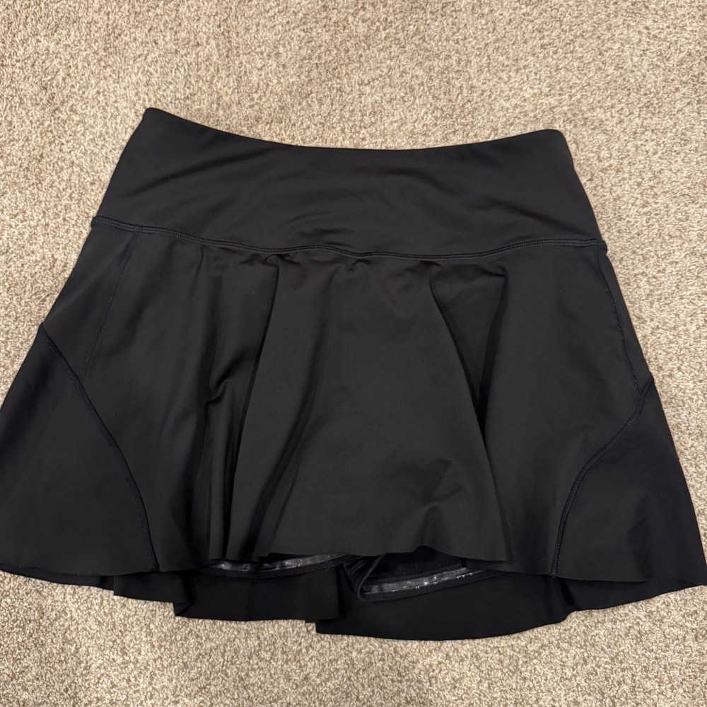 Athleta Ace Tennis 13.5 Skort Black Size Medium Active Skirt Built-in Shorts